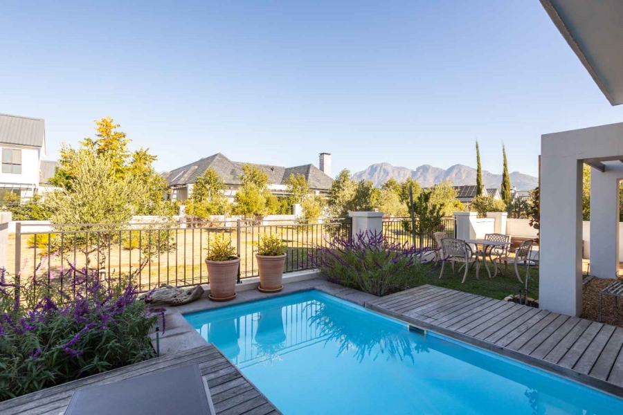 To Let 4 Bedroom Property for Rent in Val De Vie Estate Western Cape